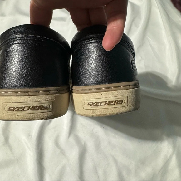 Sketchers Leather/Synthetic Upper Slip-on Shoes  Black Tan soles Size 10 - Picture 6 of 9